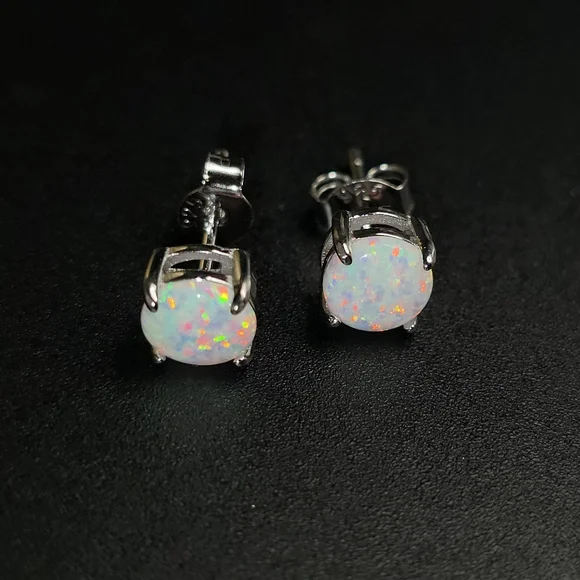 ✨ Sterling Silver 6mm White Opal Stud Earrings – 1.56 CTTW ✨ - Picture 4 of 5